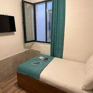 Budget Kamer met een King Size Bed